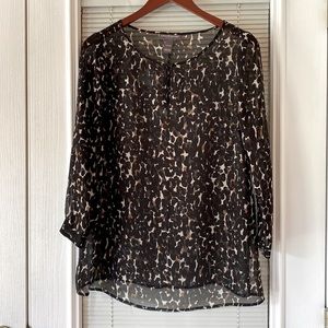 A PEA IN THE POD Maternity Leopard Print Long Sleeve Blouse - Size Petite S